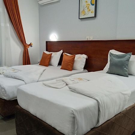 Cofe Hotel Yaoundé Buitenkant foto