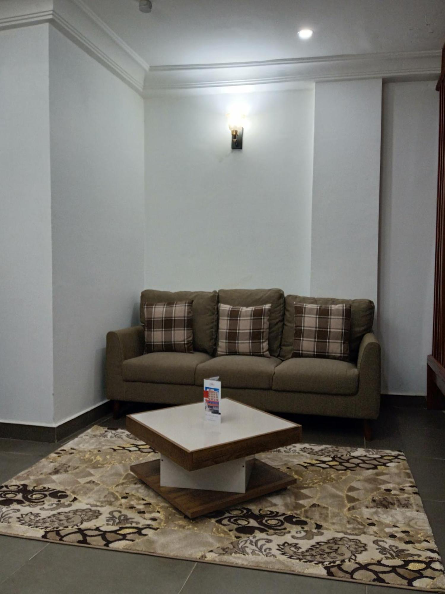 Cofe Hotel Yaoundé Buitenkant foto