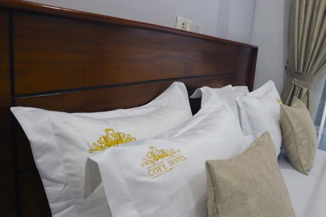 Cofe Hotel Yaoundé Buitenkant foto