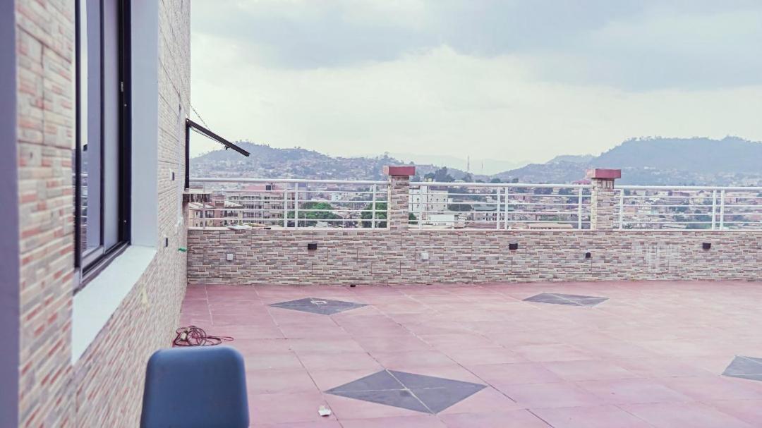 Cofe Hotel Yaoundé Buitenkant foto