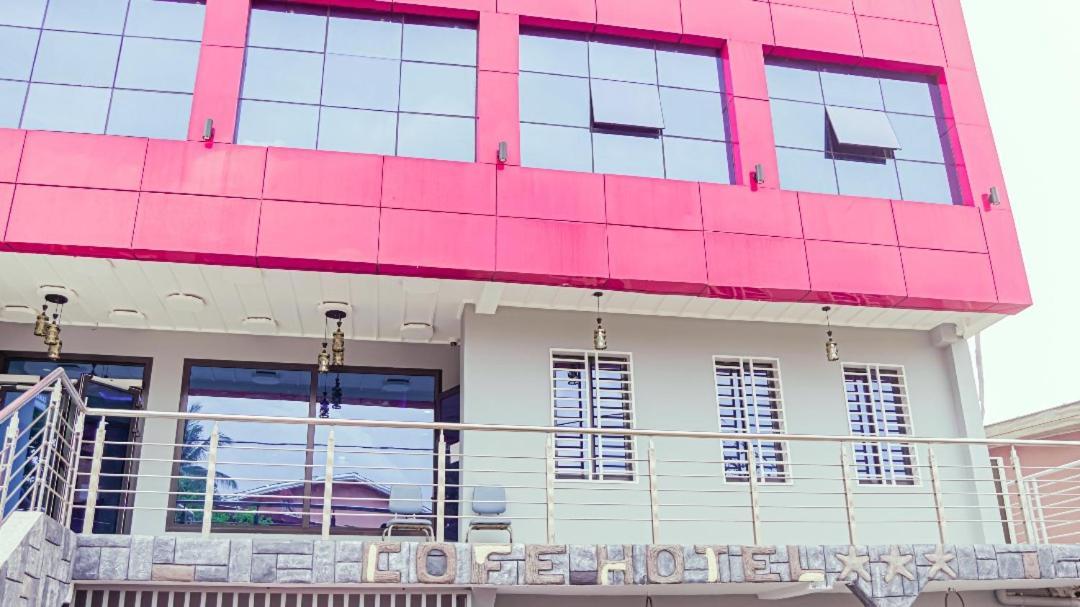 Cofe Hotel Yaoundé Buitenkant foto